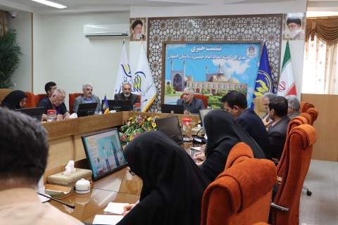 نشست خبری مدیرکل کمیته امداد استان اصفهان با اصحاب رسانه و مطبوعات  1404/06/17